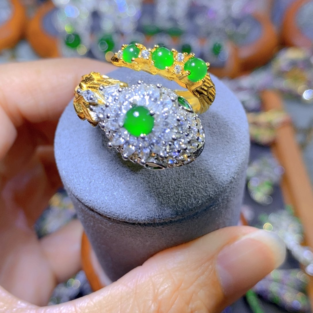 翡翠颈饰银S925镶嵌天然翡翠