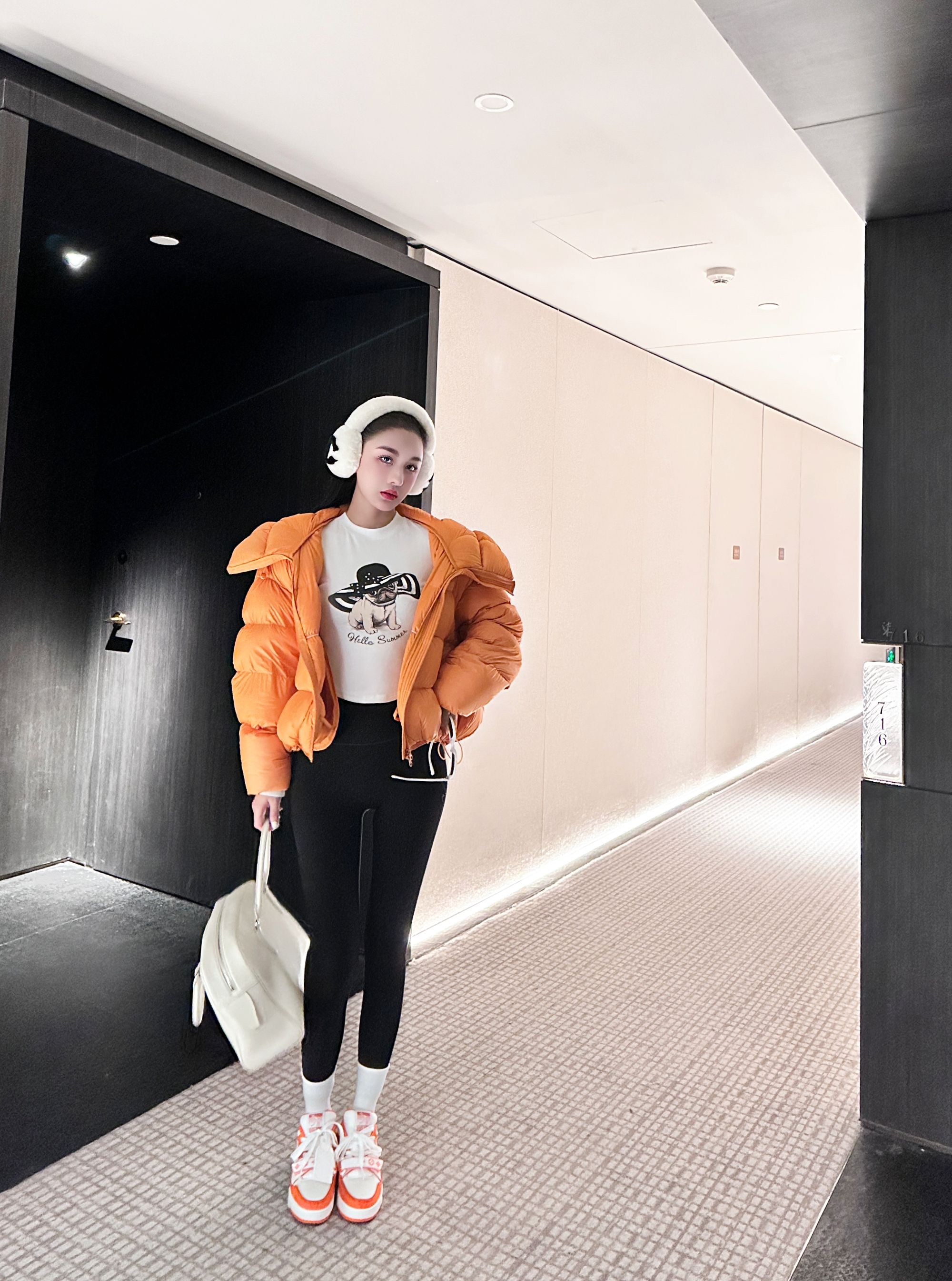 2025秋冬MIYUFUTURE“橙子乐园”冬季保暖连帽羽绒服外套（衣长60）