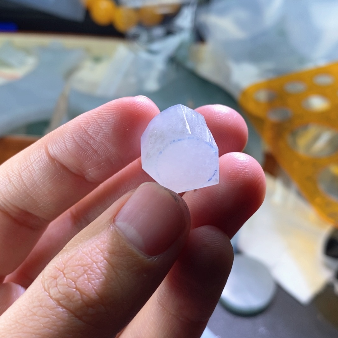 翡翠未镶嵌颈饰定制