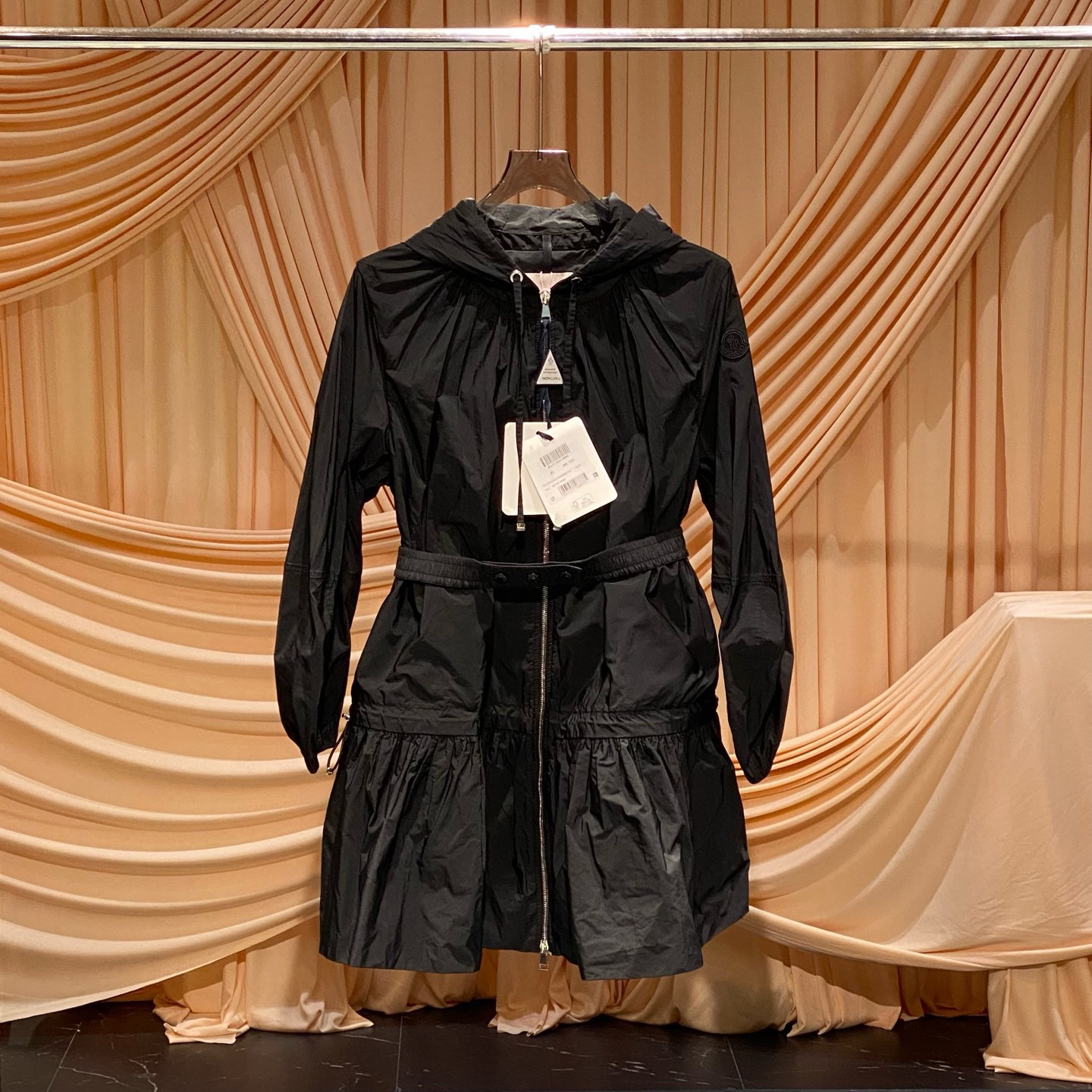未使用 MONCLER 黑色徽标logo腰带长款冲锋衣/0码/全新原吊/33905