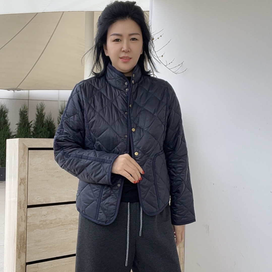 欧洲站欧货2025新款立领菱形格绗缝云棉轻暧棉服女宽松显瘦外套