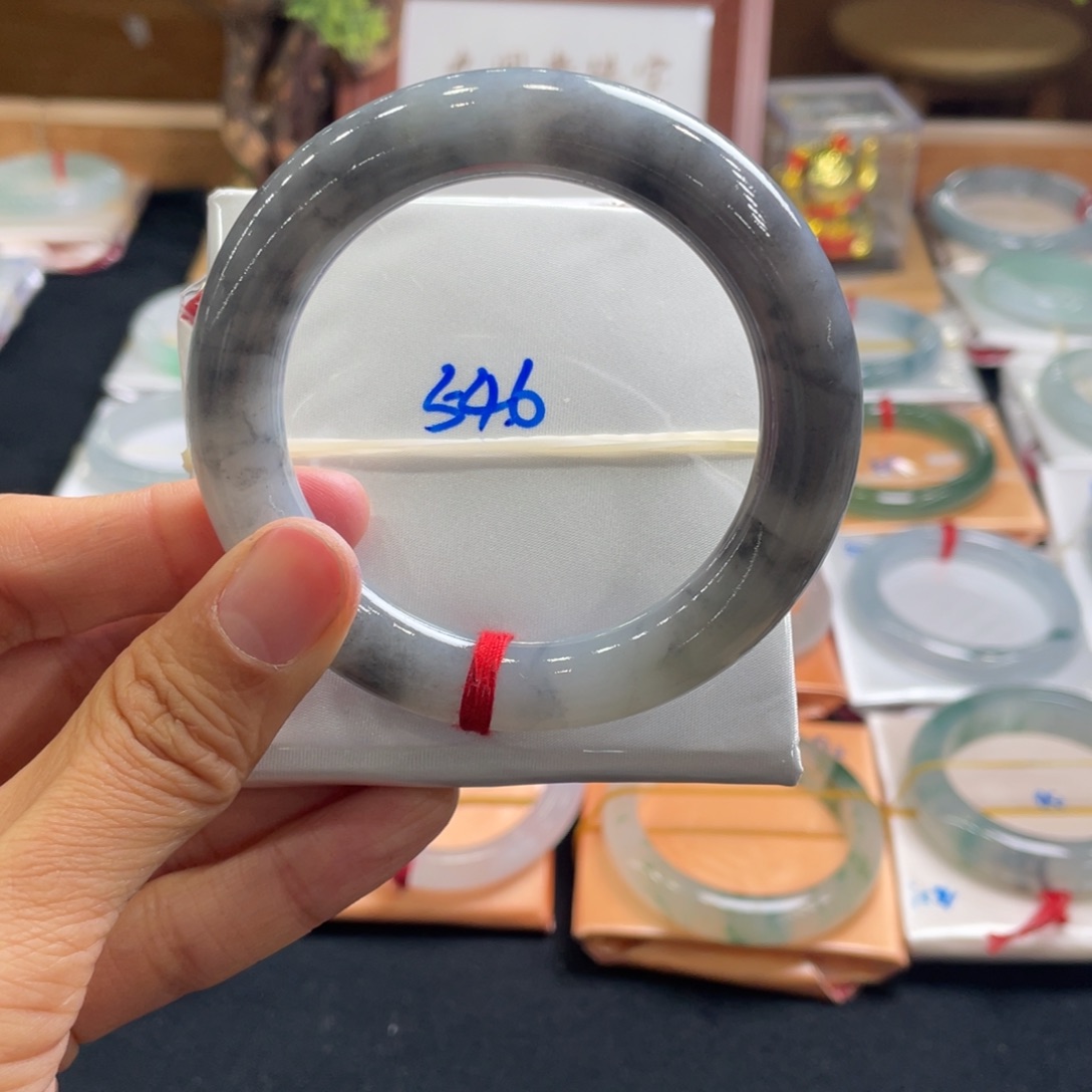 翡翠手镯未镶嵌54.6天然翡翠A货