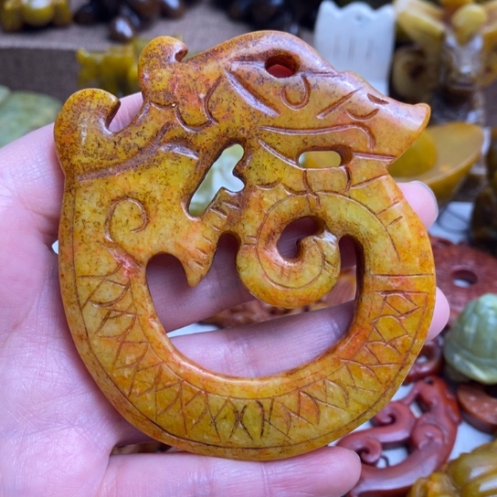 蛇纹石玉未镶嵌颈饰73