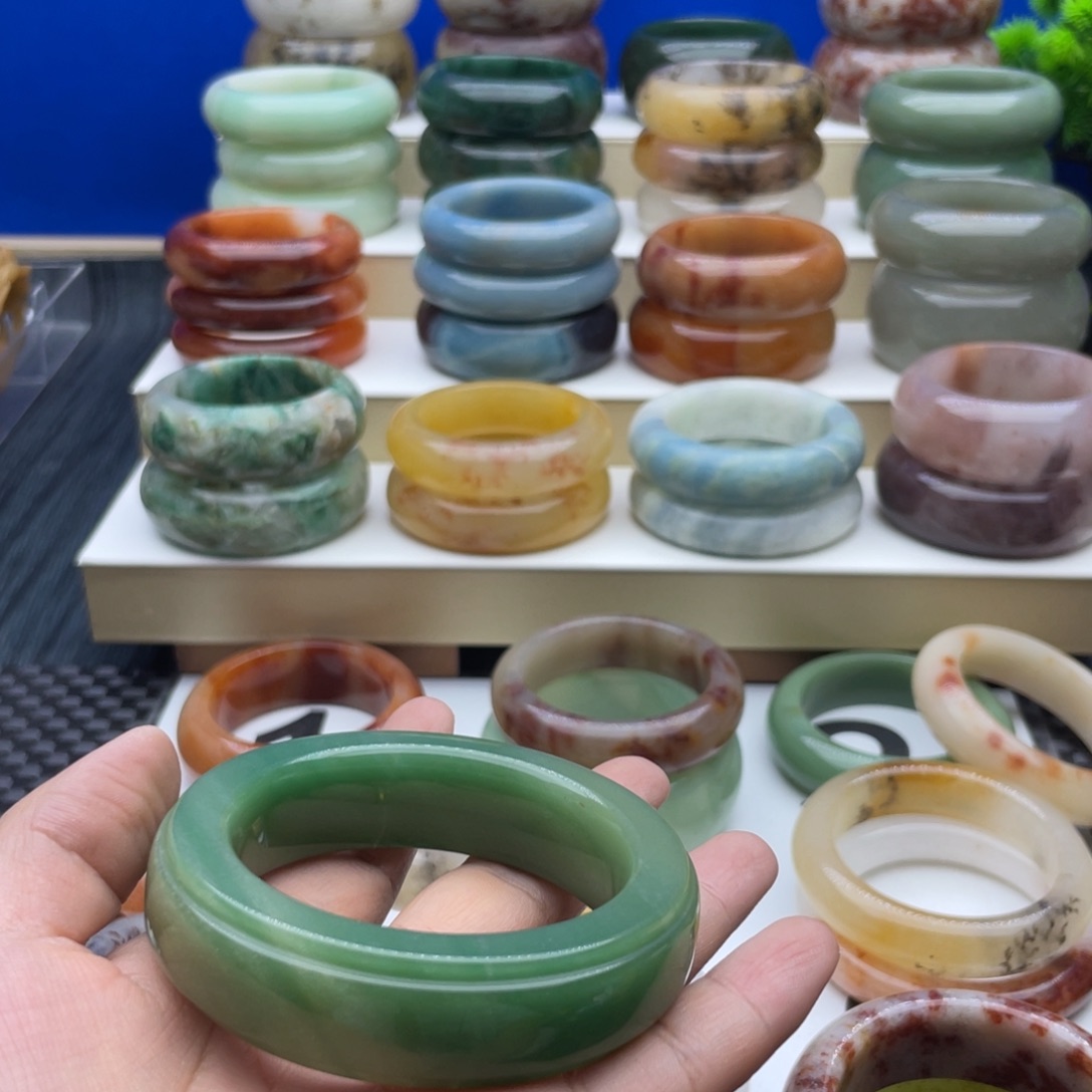 石英质玉手镯未镶嵌M***y