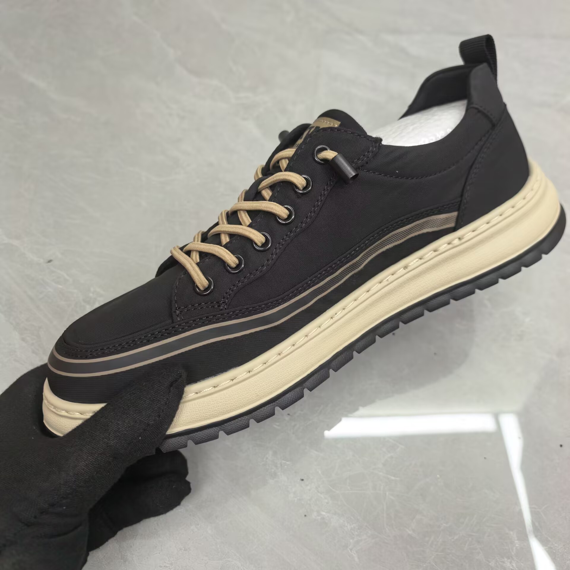 休闲鞋男02-0015（织物）