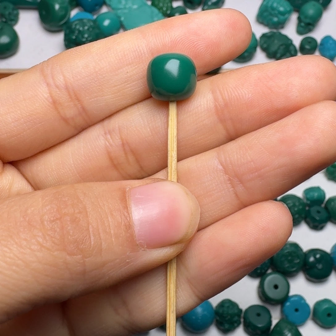 琉璃颈饰科技松配饰