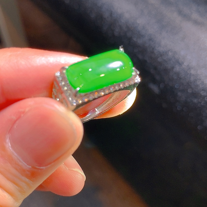 【闪购商品】翡翠颈饰银S925镶嵌翡翠