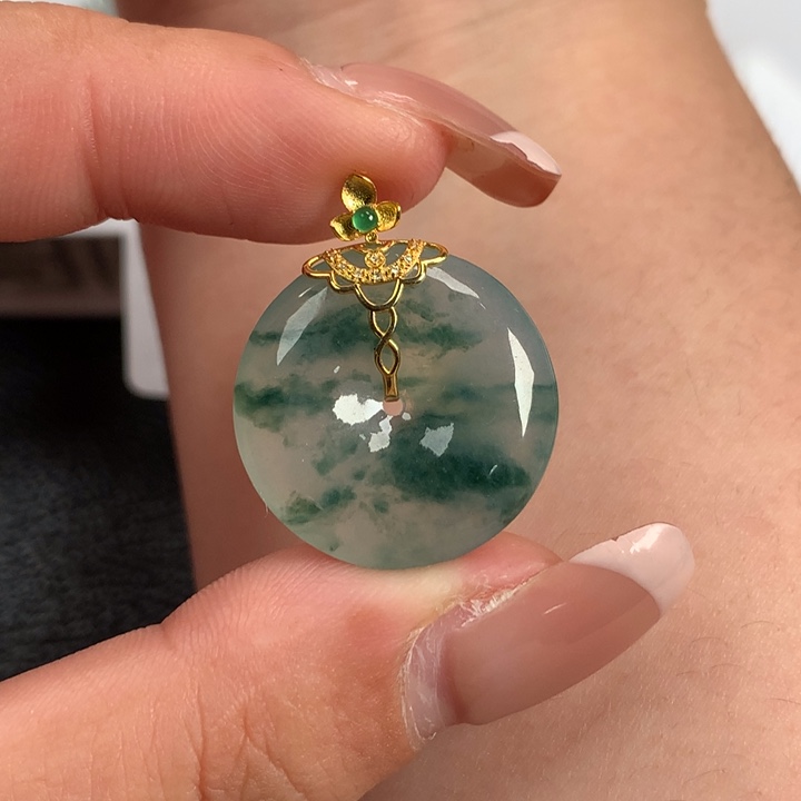 翡翠颈饰18K金镶嵌平安扣