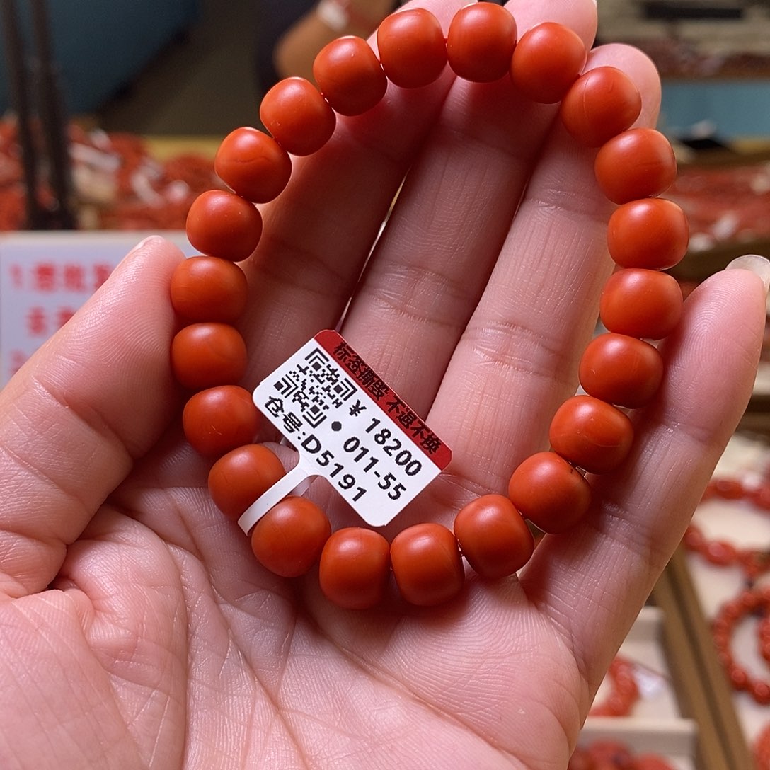 未镶嵌卡10m+南红玛瑙