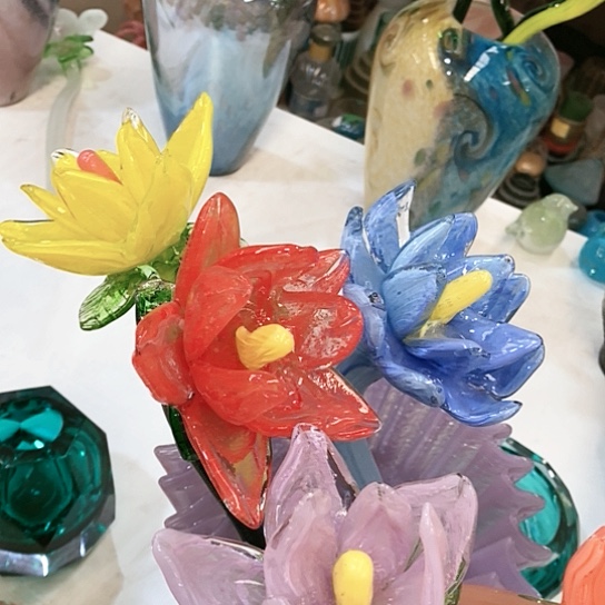 琉璃花瓶高45厘米宽12厘米