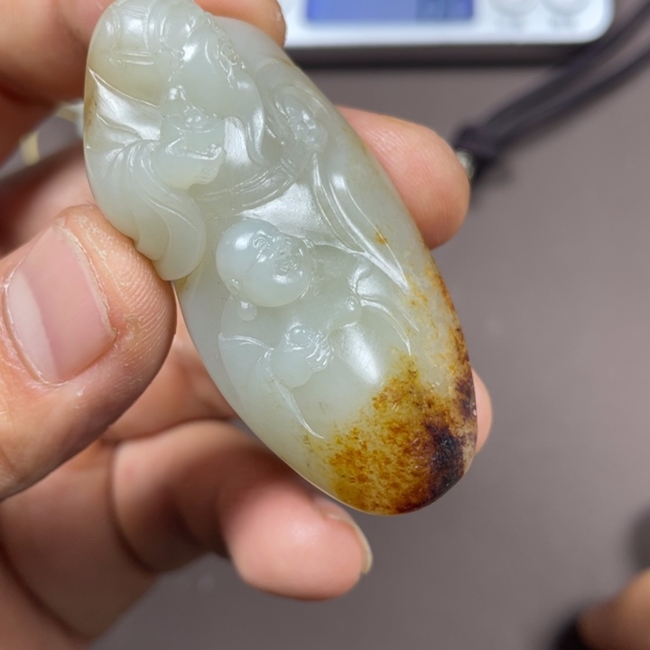 和田玉颈饰未镶嵌犯****诛