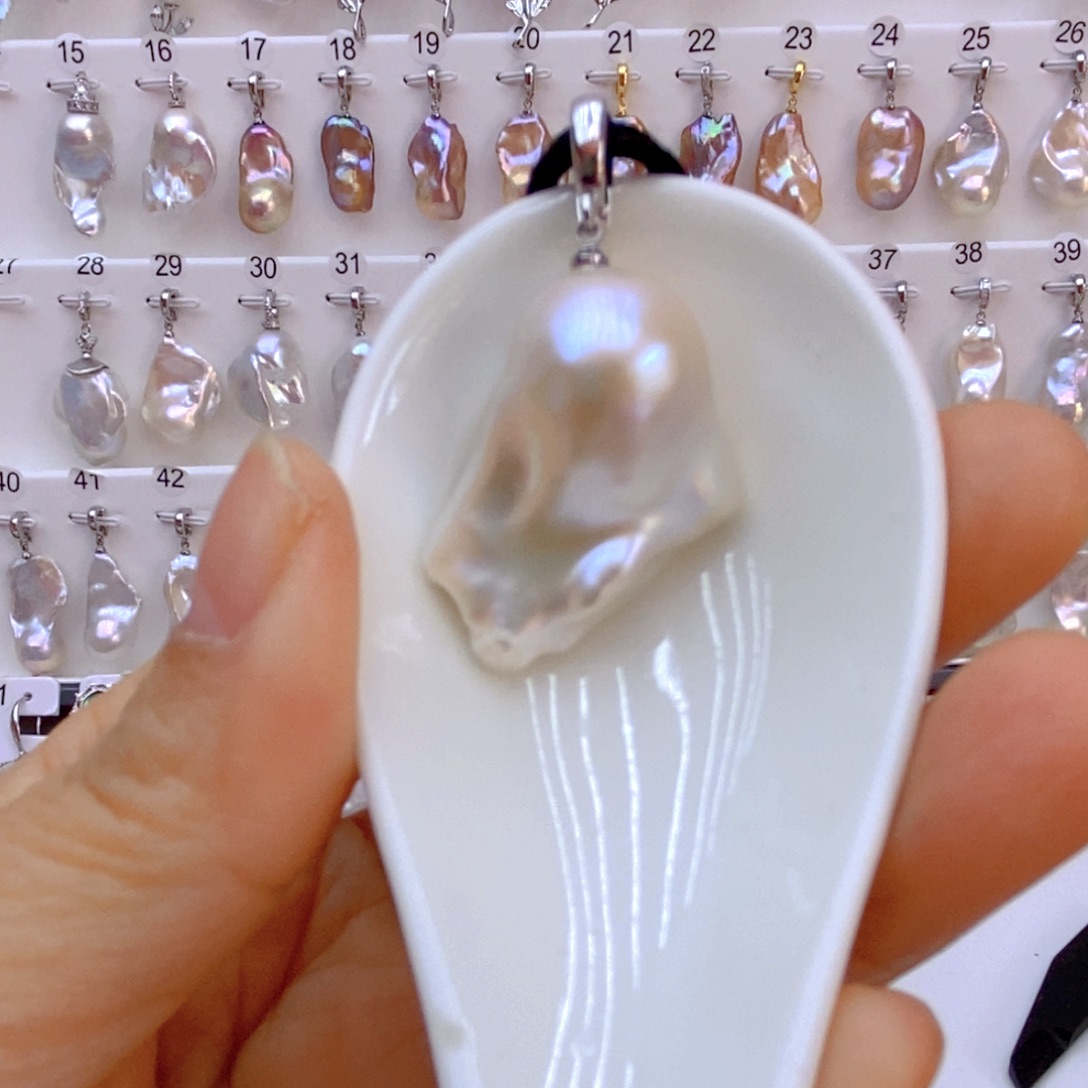 颈饰银S925镶嵌淡水珍珠