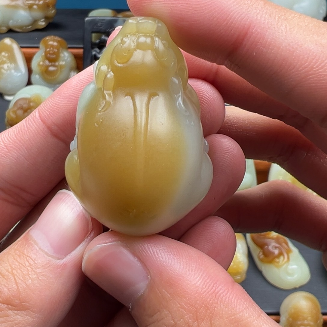 和田玉（糖玉）颈饰未镶嵌8**9