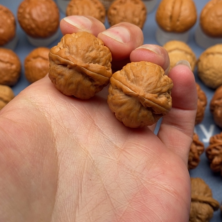 文玩核桃把件玉石方尊