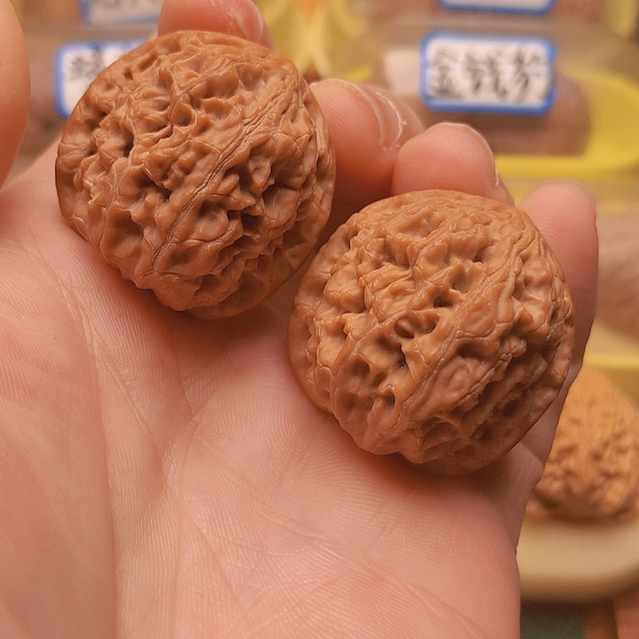 文玩核桃把件36水龙纹手捻