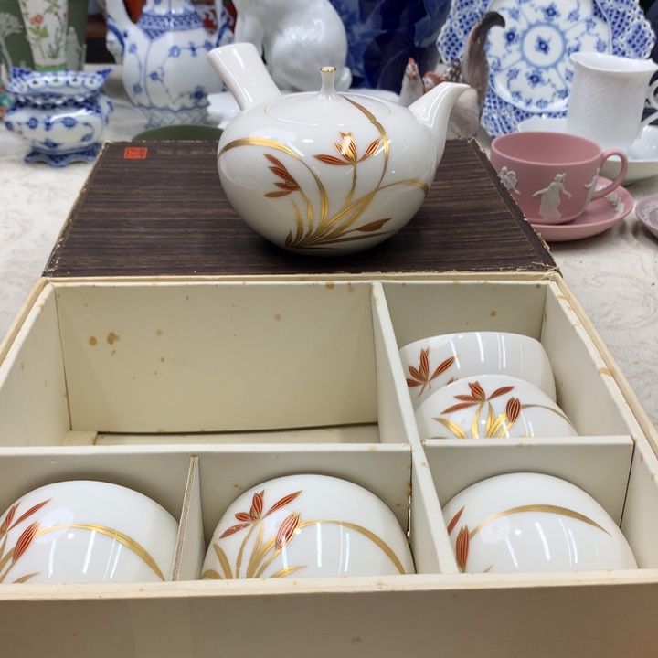 紫砂金瓷阁精品瓷器店