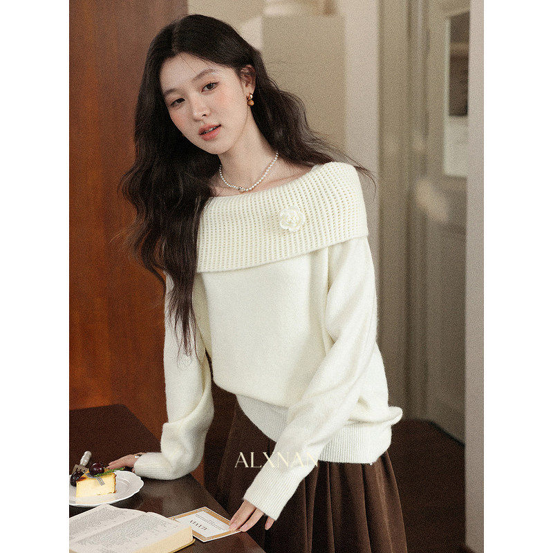 鹿向南「秋暮绒诗」法式立体花朵挡片杏色针织毛衣女冬保暖百搭套装