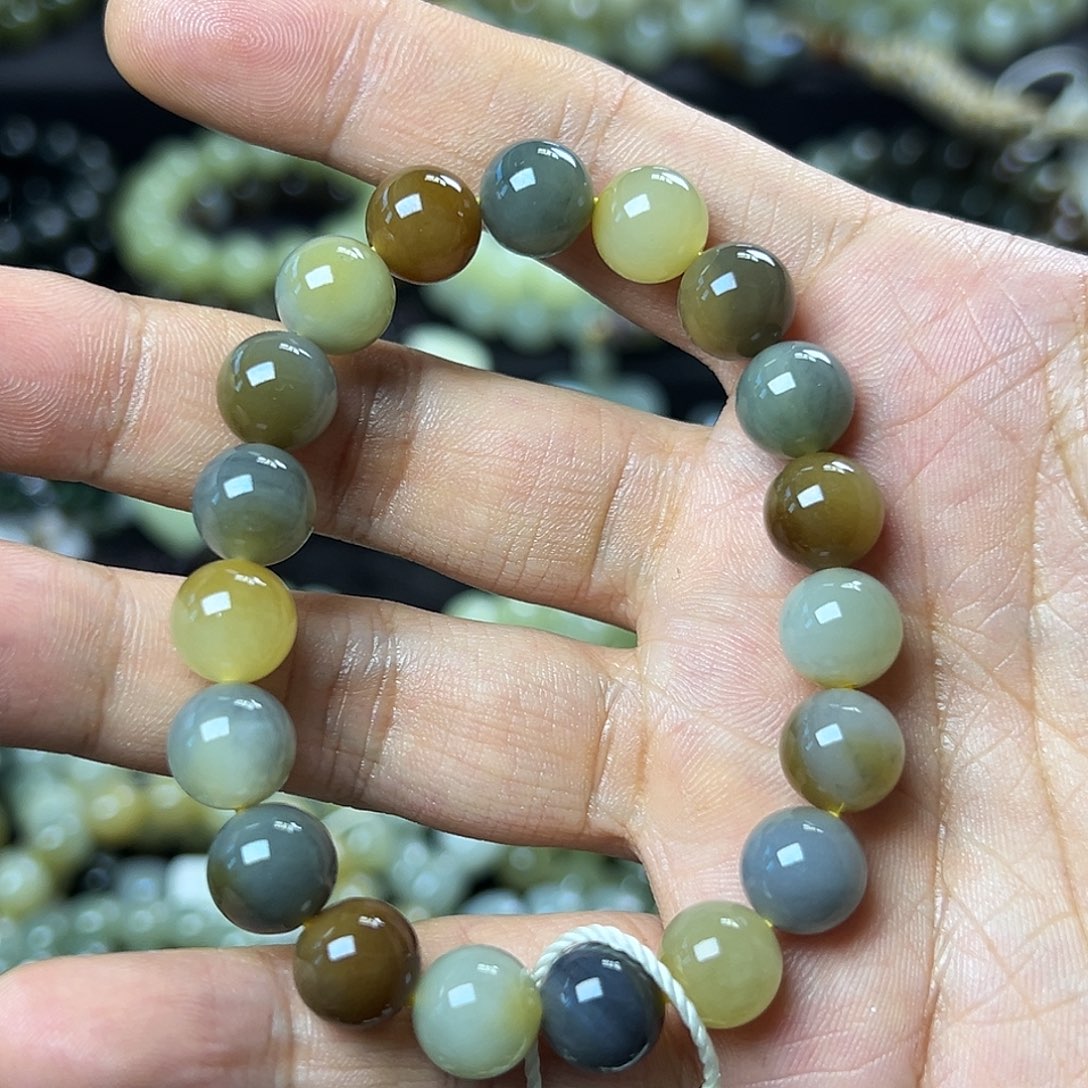 和田玉手链未镶嵌楼兰三色卡10圆珠 油润细腻