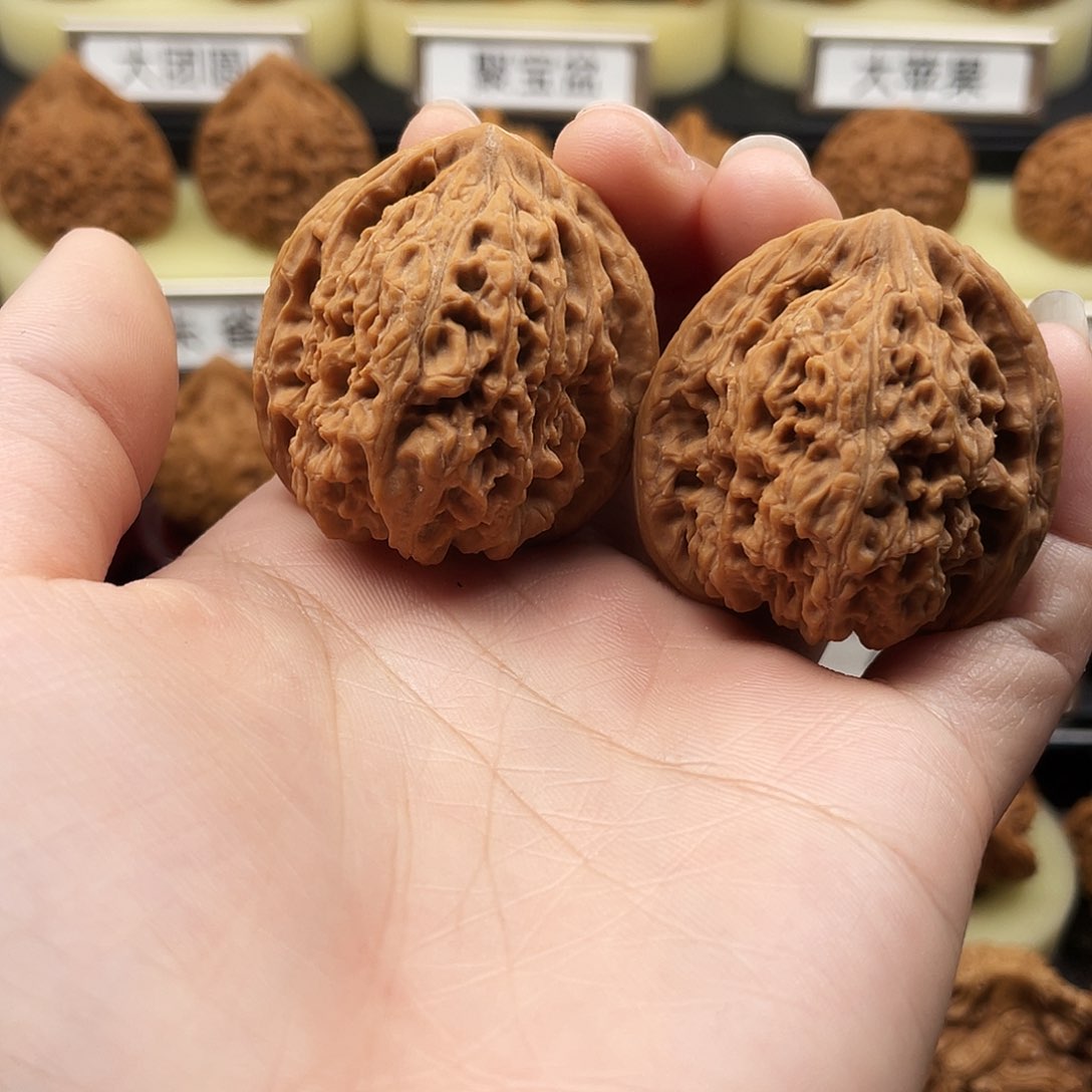 文玩核桃把件南疆石112