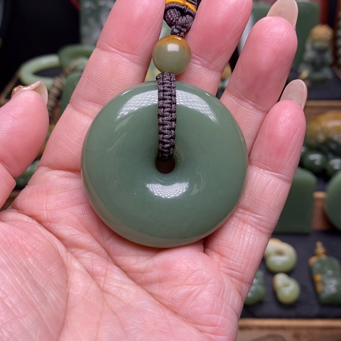 岫岩老玉（透闪石质玉）未镶嵌把件