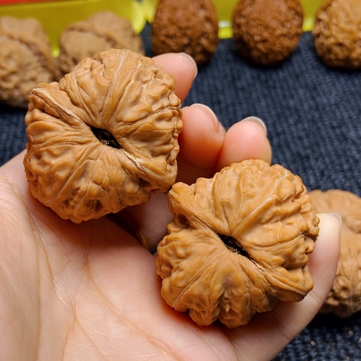 文玩核桃吊坠阿*42元宝