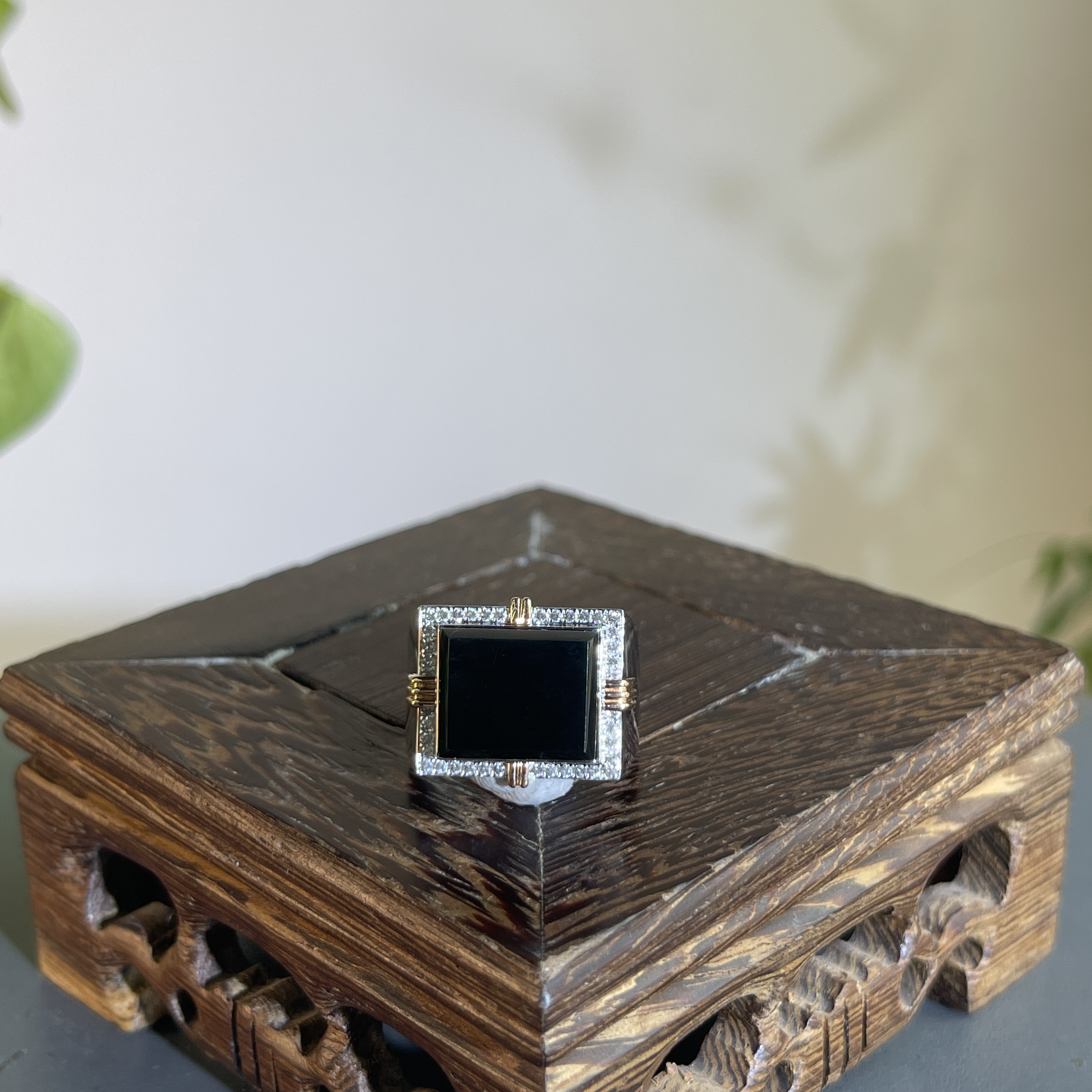 JTW30-177   黑色天然翡翠A货   黑-18k金钻镶嵌马鞍戒指17#