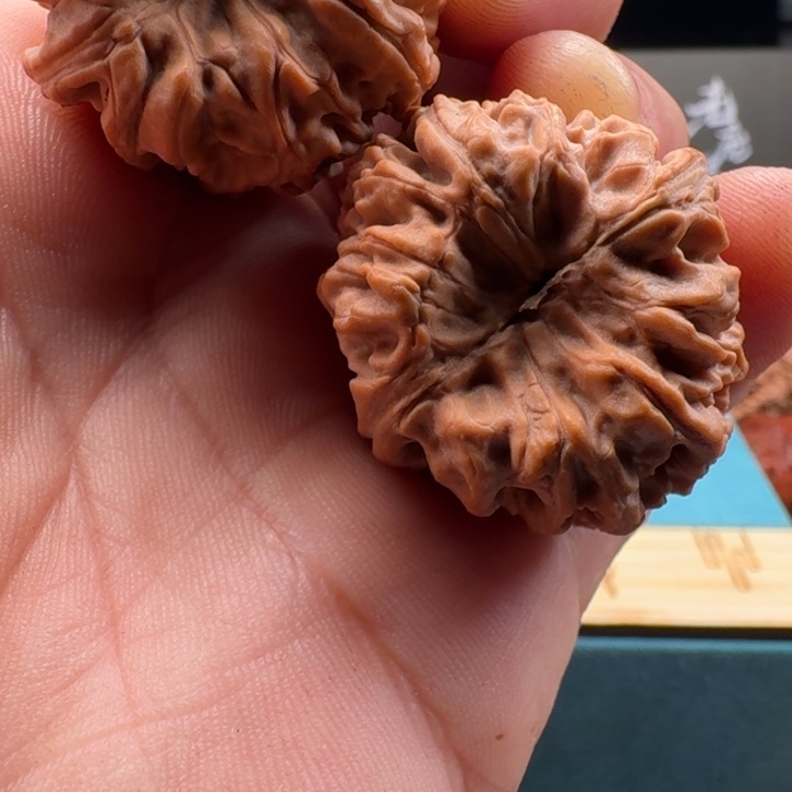 文玩核桃吊坠麒麟臂