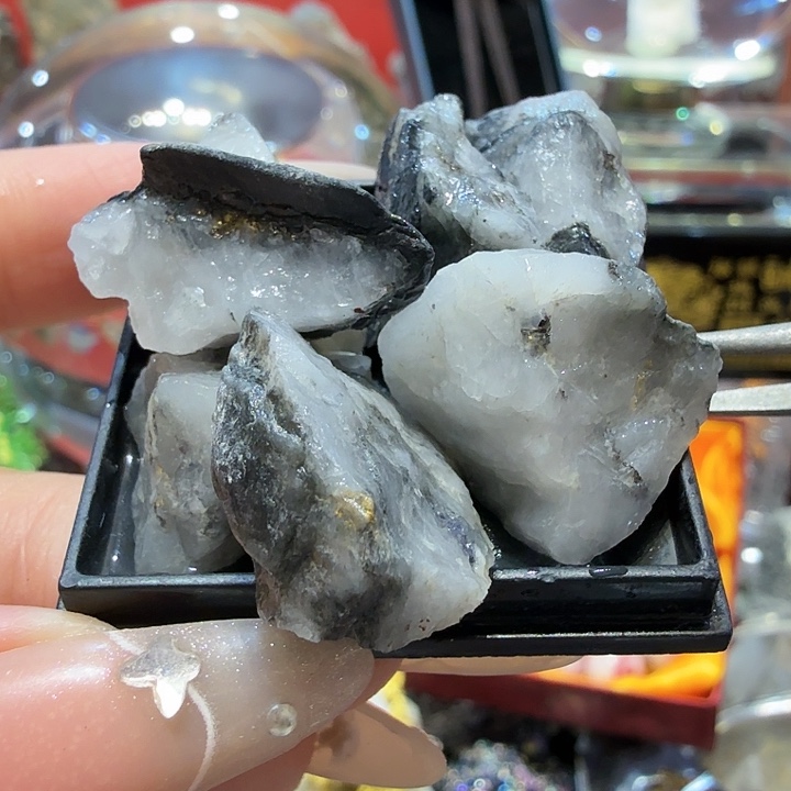 韩国30.5g聚金阁天然明金矿标