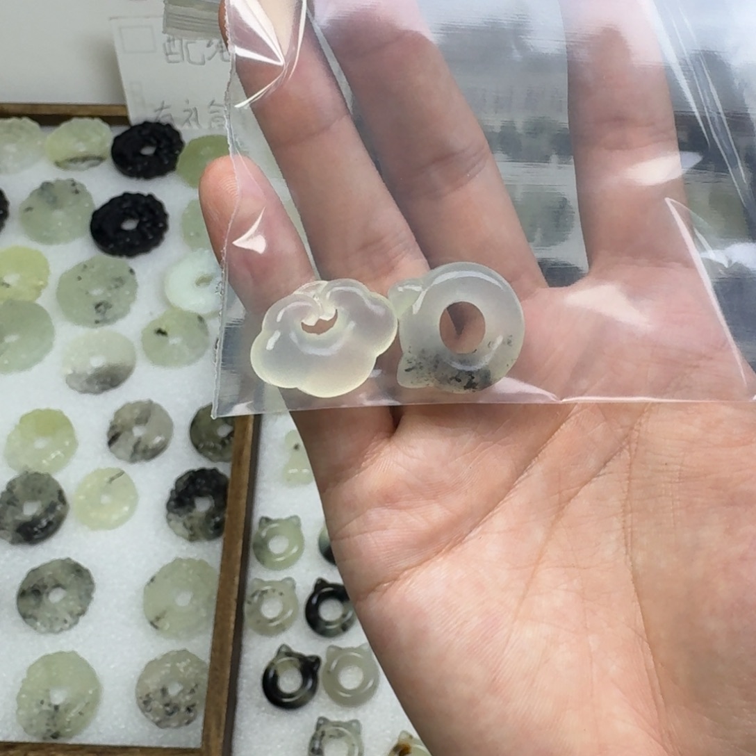 *****蛇纹石玉未镶嵌吊坠