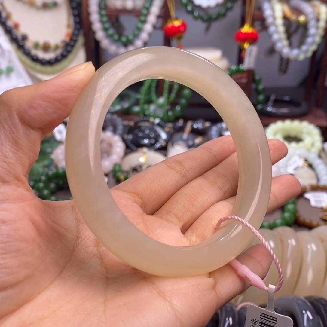 和田玉（糖玉）孤品补贴熟藕粉手镯58未镶嵌