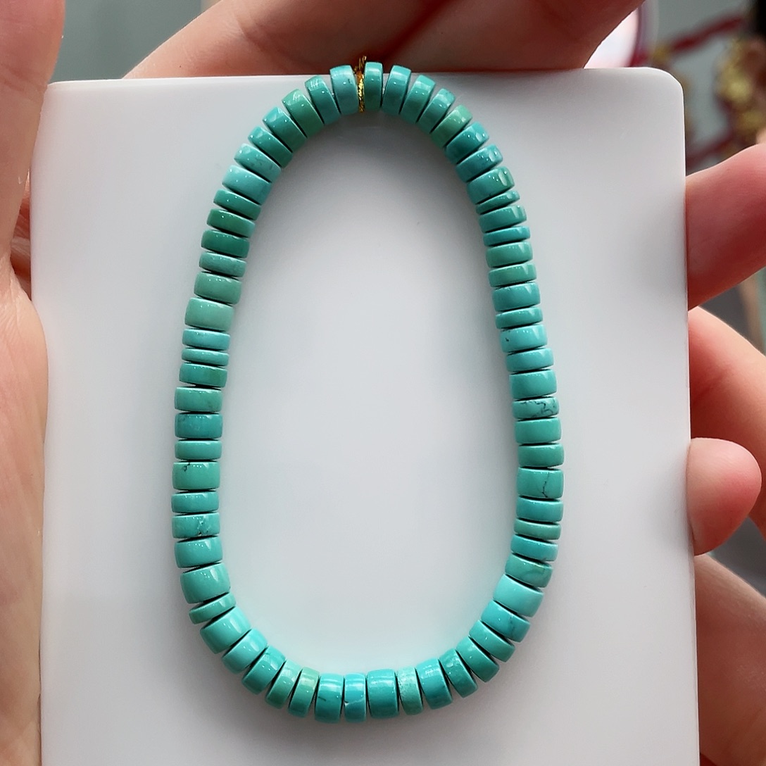 绿松石颈饰未镶嵌