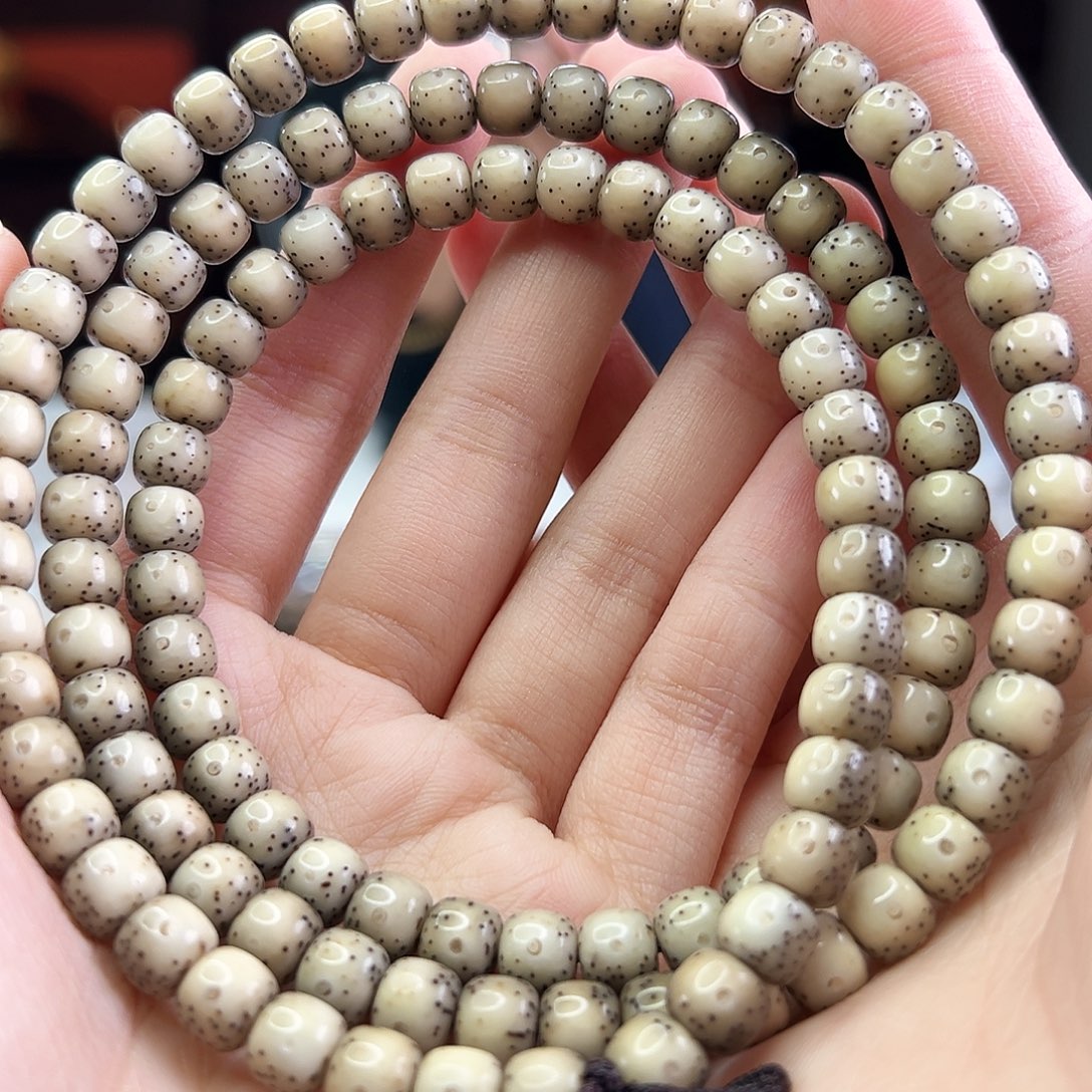 星月菩提手串Fqh7.5*6.5玉化料 贯穿通体留白 针尖星