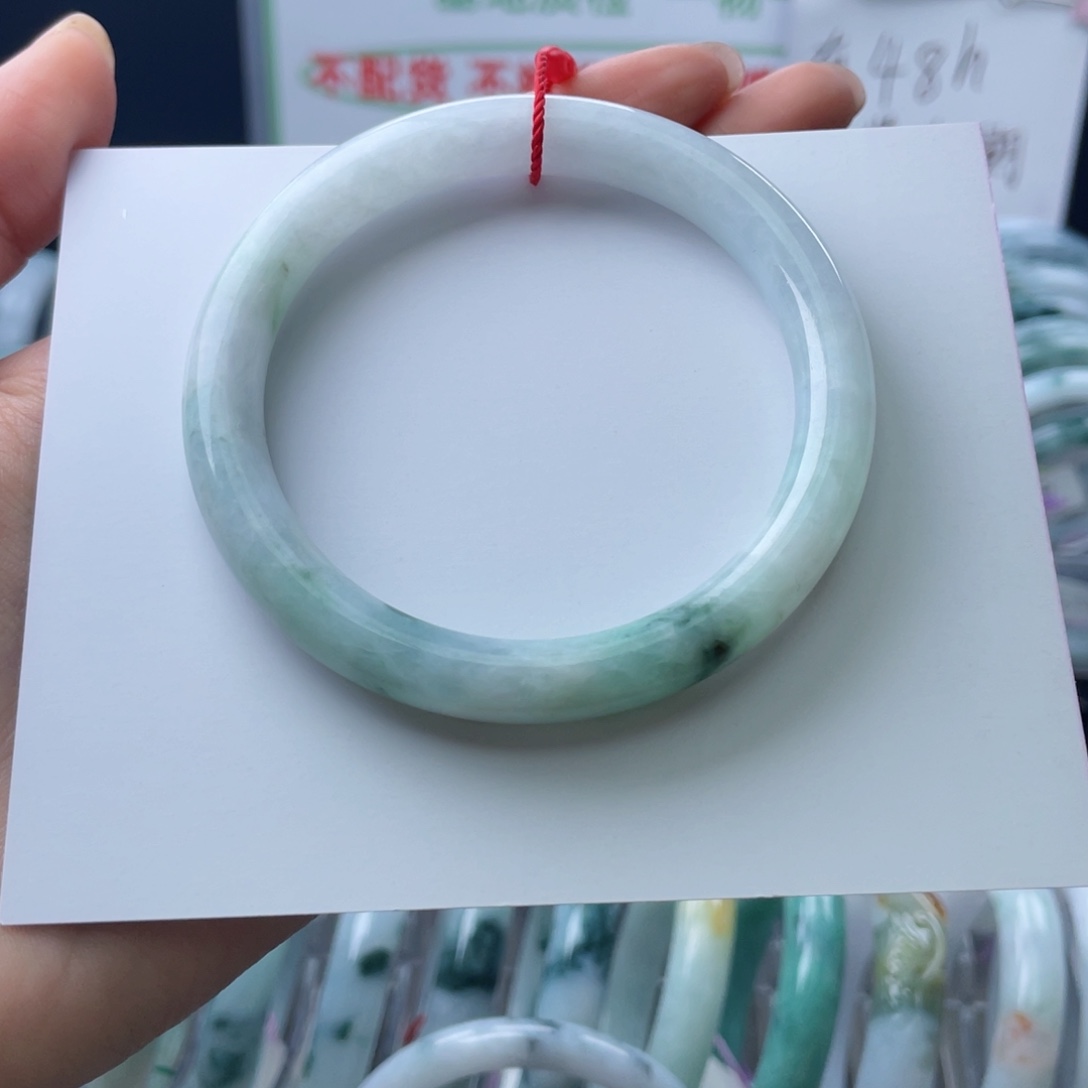 什****翡翠未镶嵌手镯58
