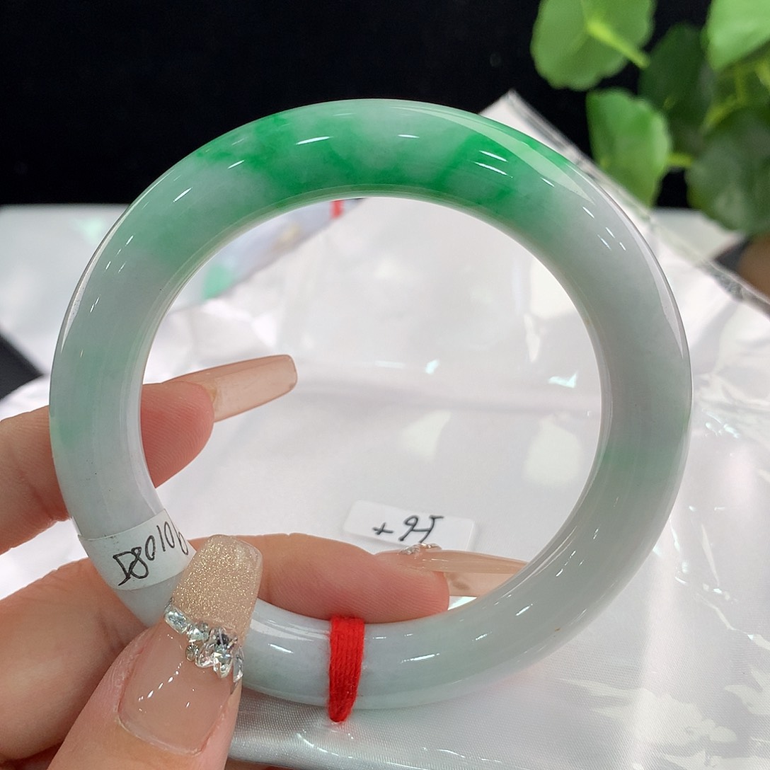 翡翠手镯未镶嵌圆56/57