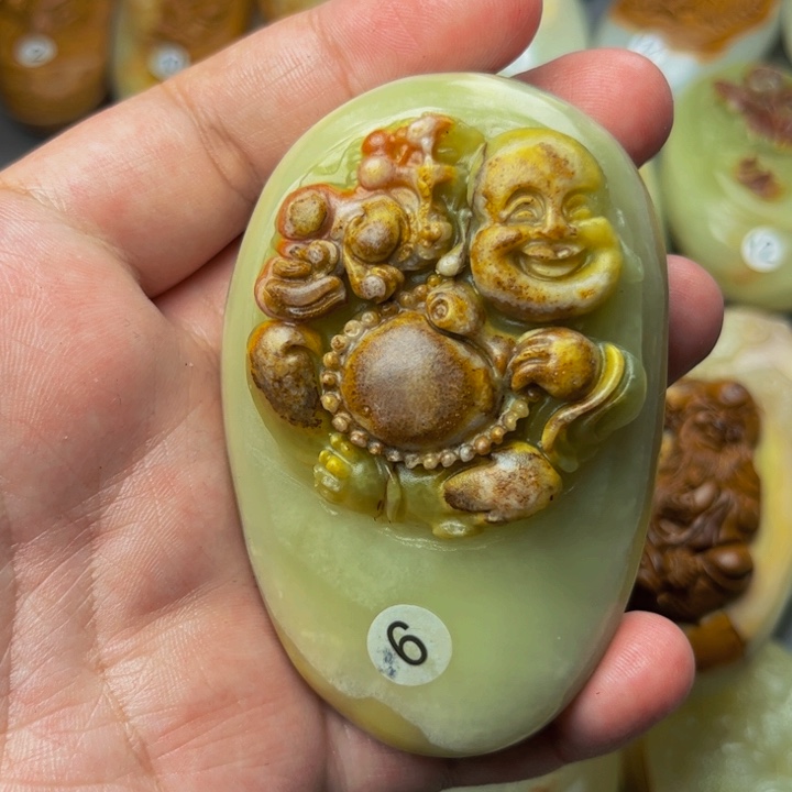 朝***修石材方解石手把件佛
