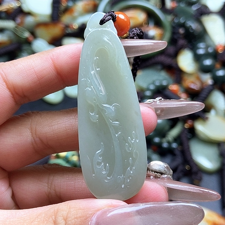 和田玉颈饰未镶嵌