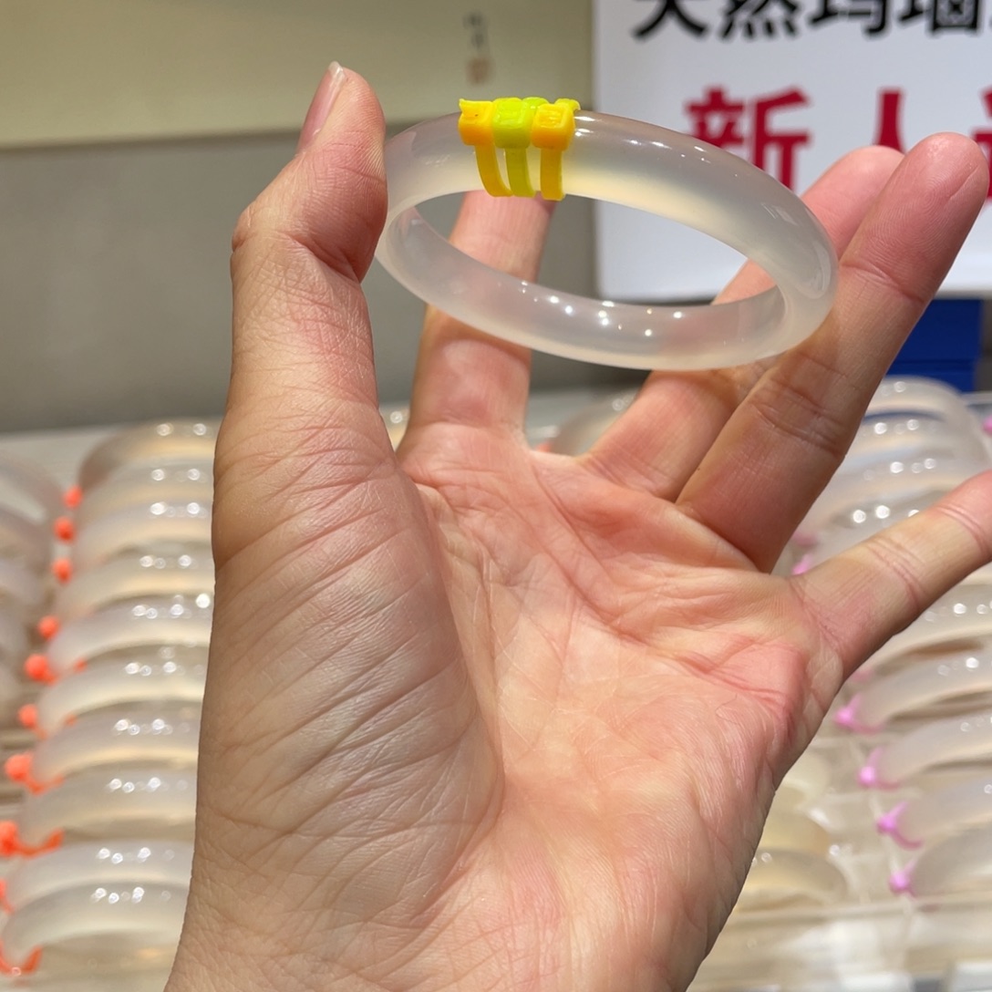 挟***玉玛瑙/玉髓未镶嵌手镯@定向香槟金@【56】