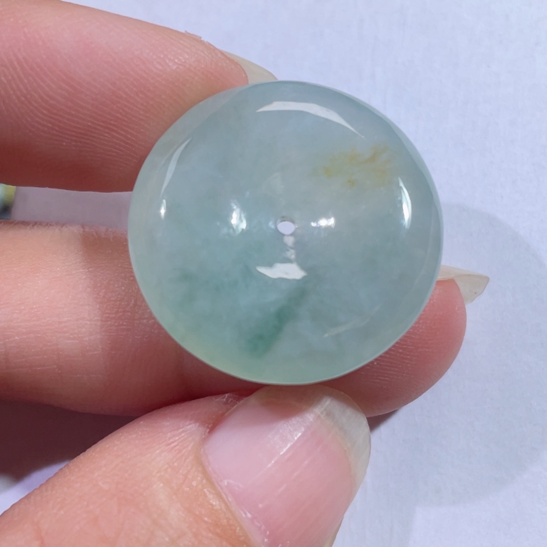 翡翠未镶嵌颈饰平安扣