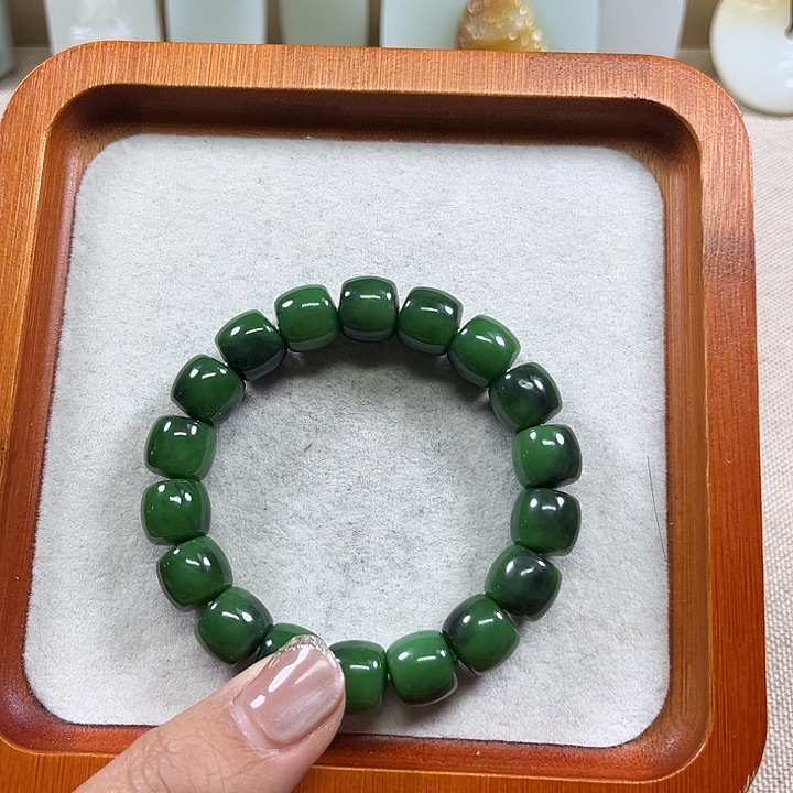 和田玉（碧玉）未镶嵌手链