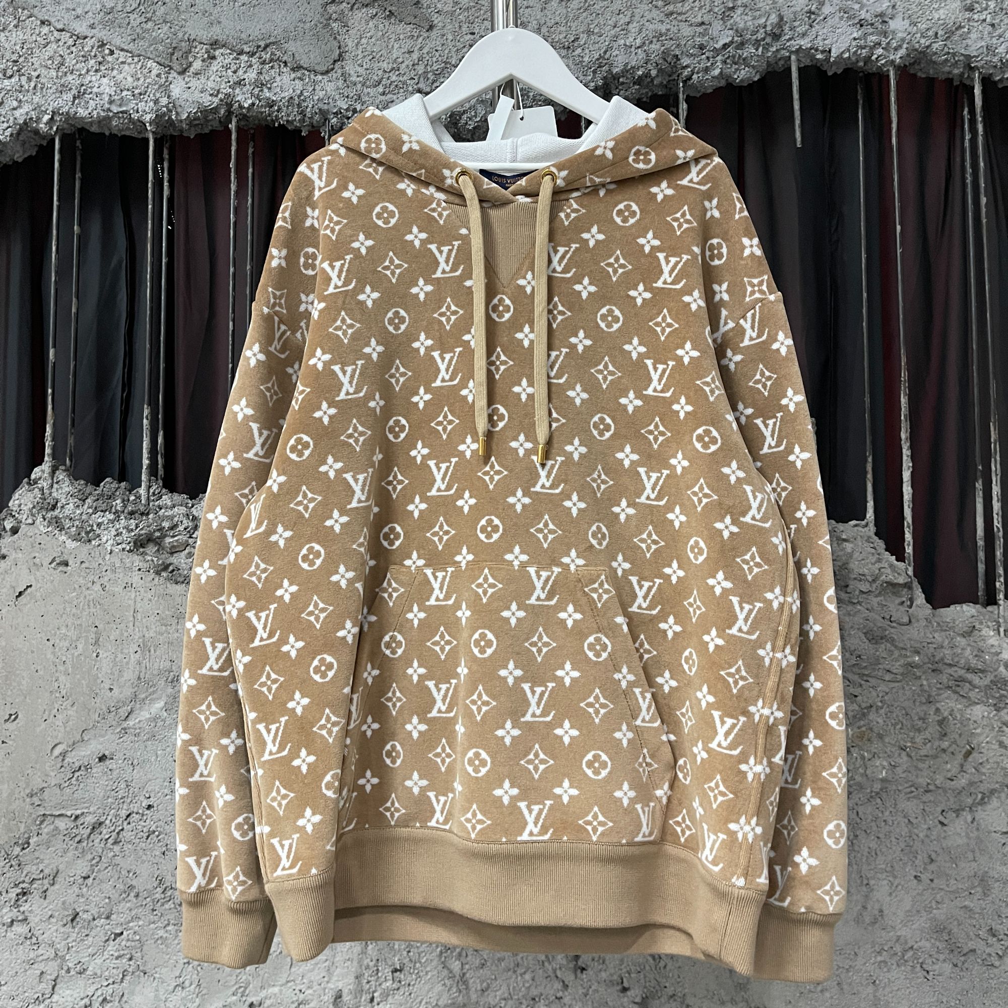 99新 LouisVuitton/路易威登 lv丝绒老花满logo卫衣帽衫/s码GJ1.8