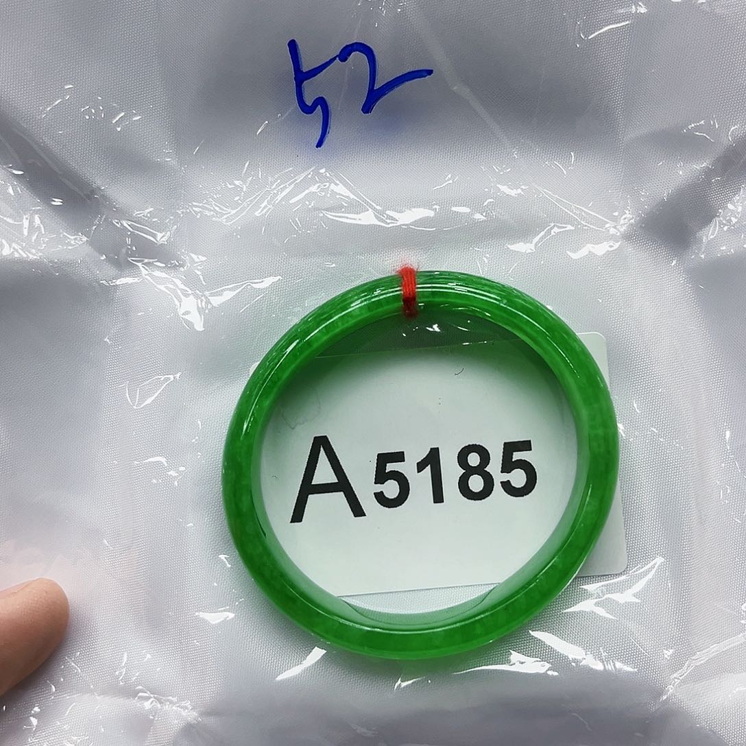 翡翠手镯未镶嵌多样性