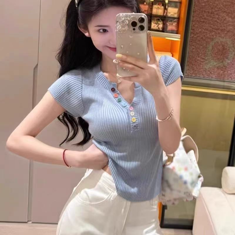 001-200彩虹扣修身百搭v领针织女