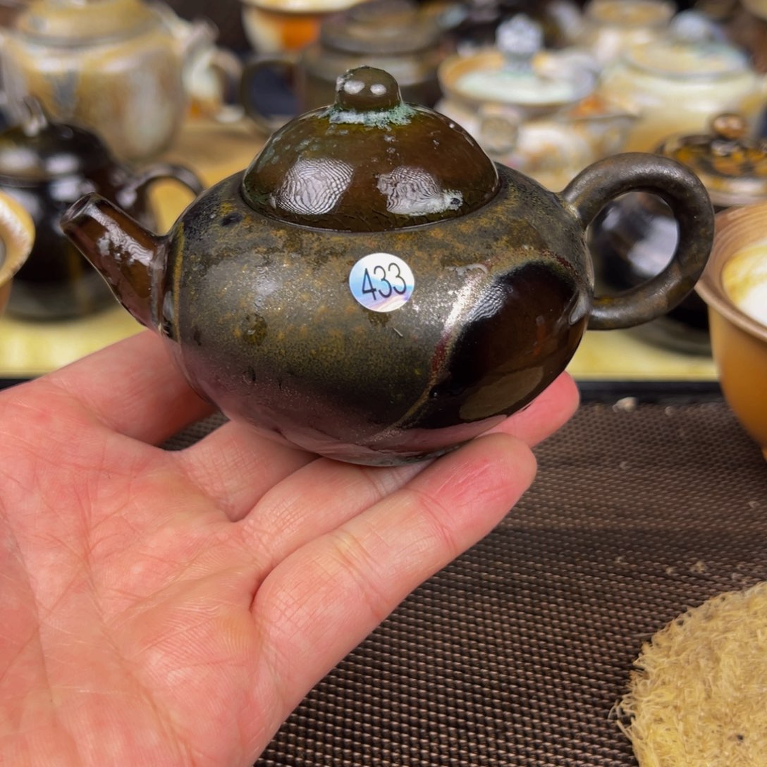 曾***馆乘风茶器——壶微瑕188