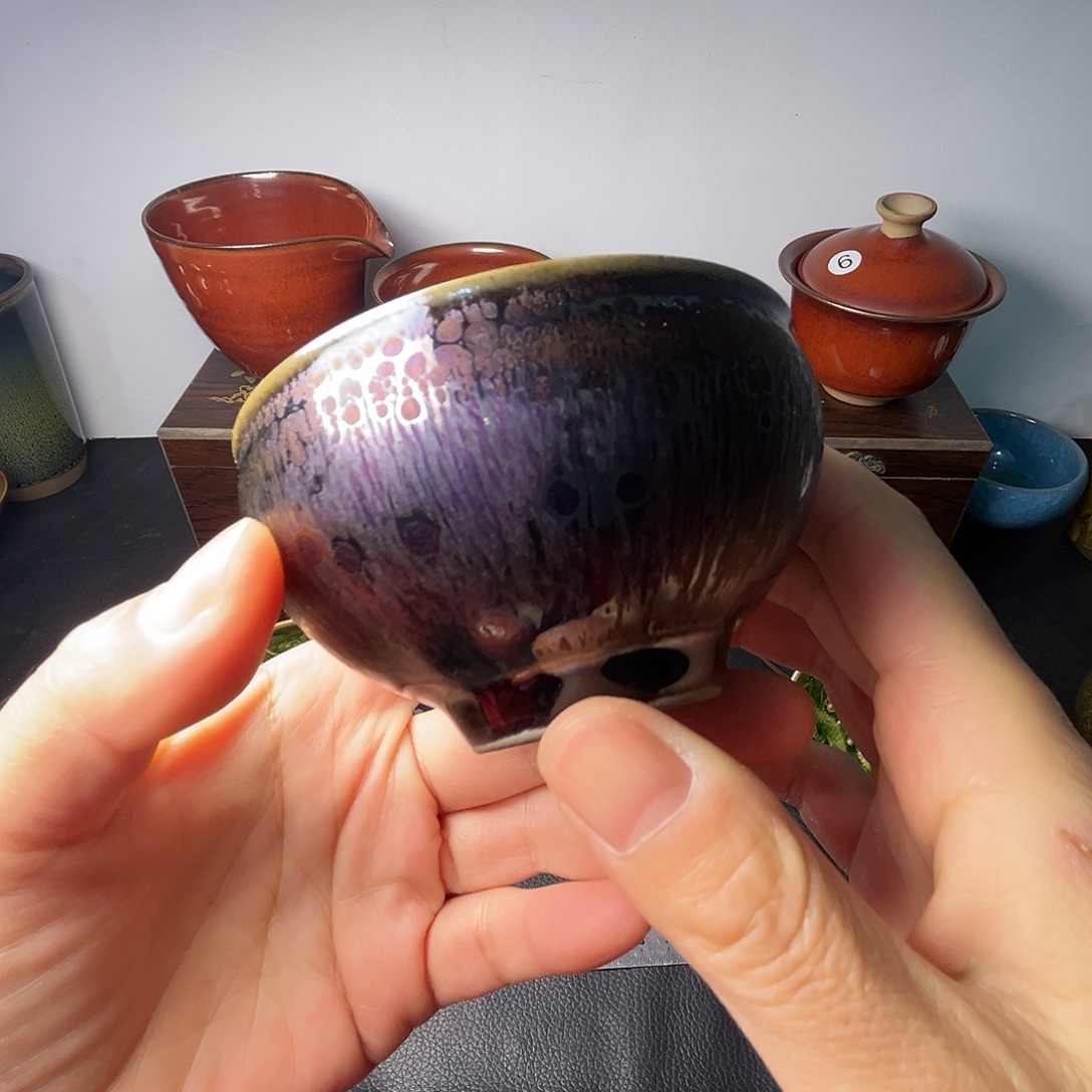 茶盏不想在这个社会生活着