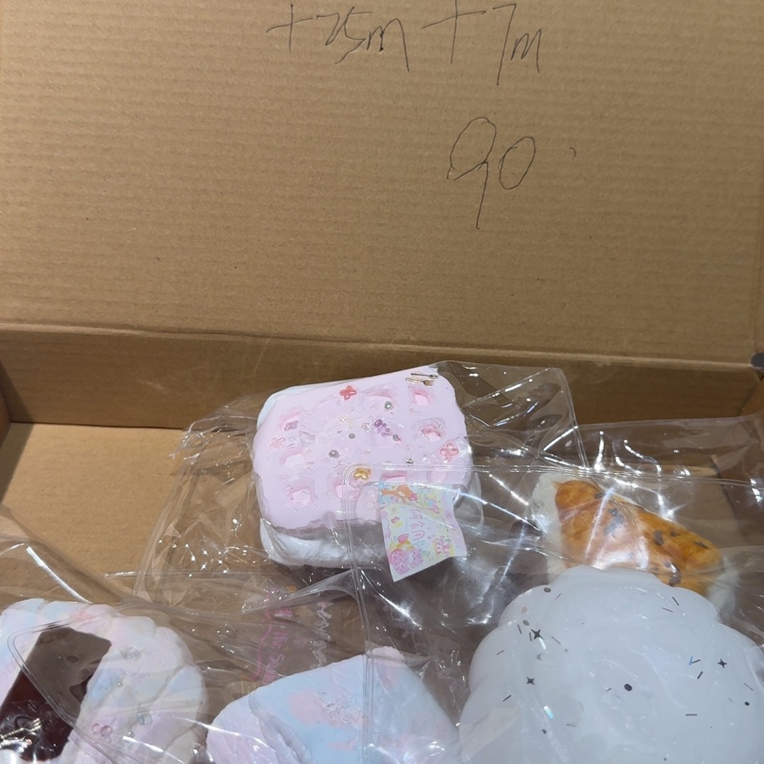 小****塑料瑕疵捏捏，无售后