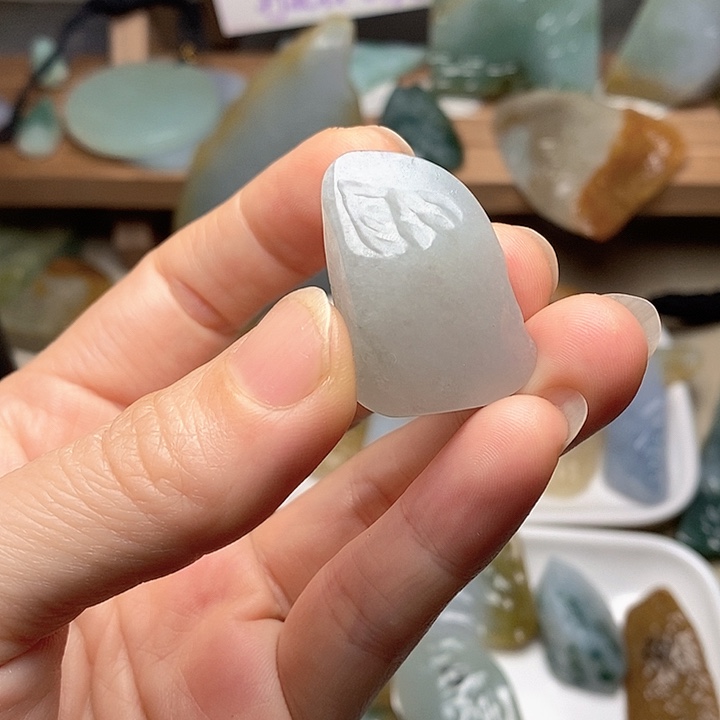 翡翠未镶嵌颈饰天然