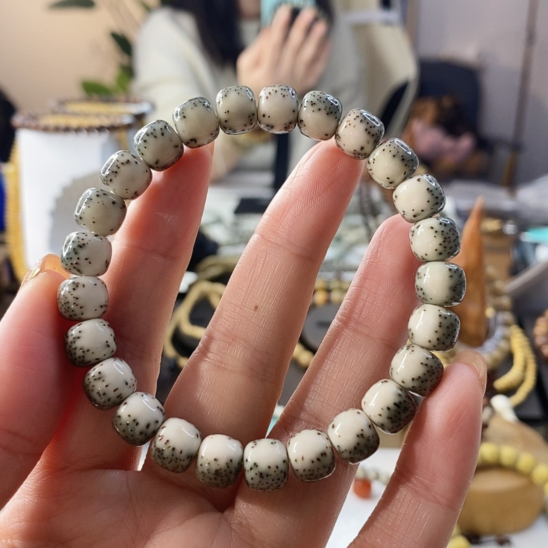 星月菩提手串感**遇卡9河豚