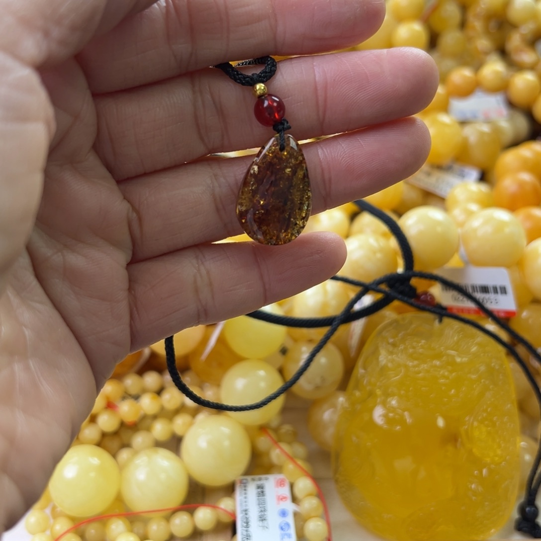 琥珀珠宝奇石未镶嵌
