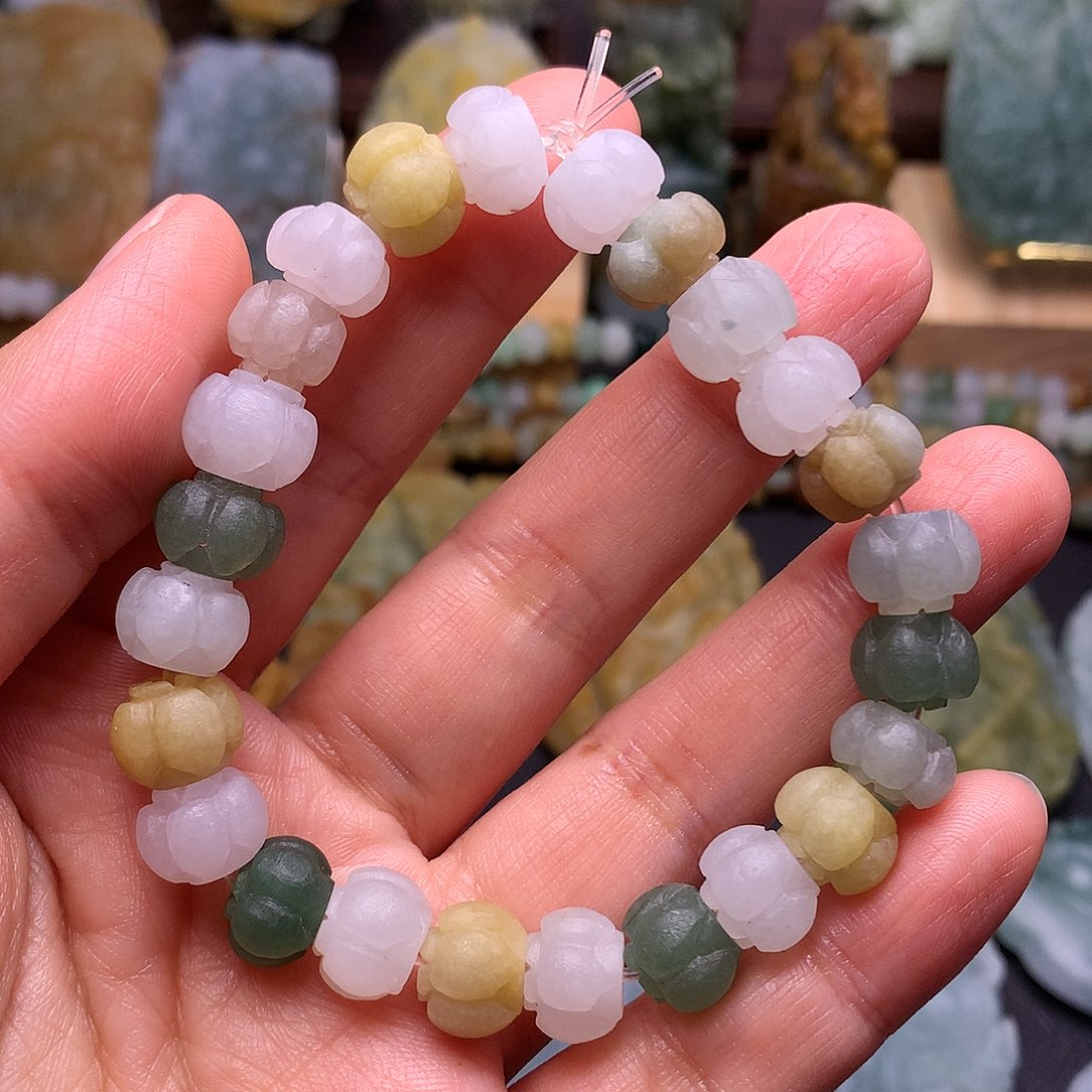 定制翡翠未镶嵌莲花