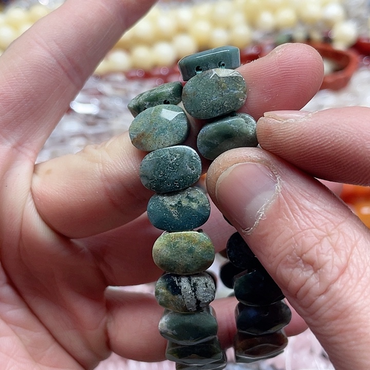 玛瑙/玉髓珠宝半成品未镶嵌一条有瑕水草手牌